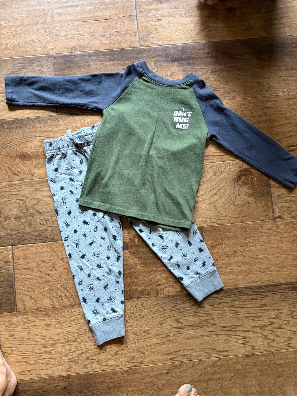 Garanimals Green & Navy Long-Sleeve "Don't Bug Me" Top and bottoms!